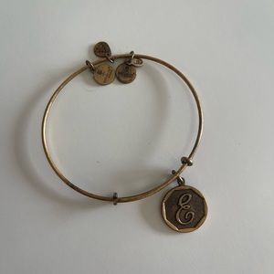Alexi and Ani bracelet ♥️💕❤️